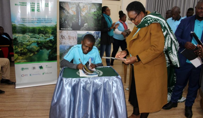 PATRIMÓNIO CULTURAL E HISTÓRICO DO PARQUE NACIONAL DE CHIMANIMANI RETRATADO EM LIVRO