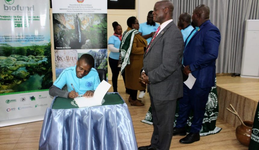 PATRIMÓNIO CULTURAL E HISTÓRICO DO PARQUE NACIONAL DE CHIMANIMANI RETRATADO EM LIVRO