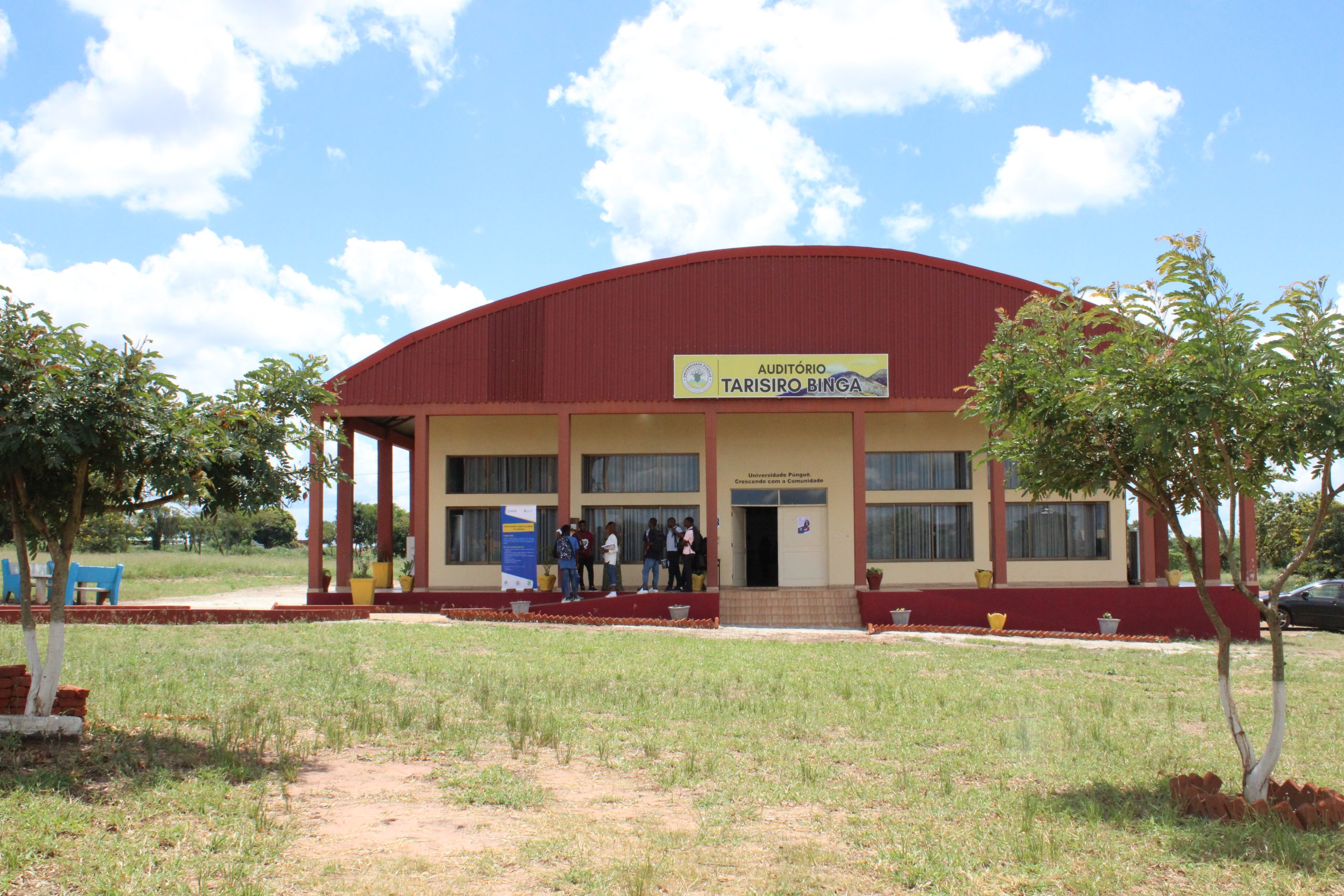 Auditório Tarisiro Binga